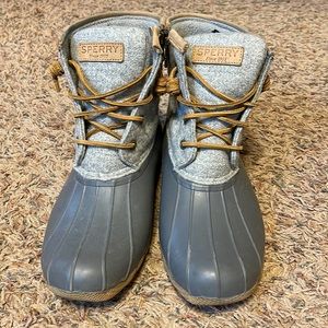 Gray / Grey Sperry duck boots